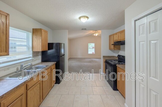 Foto del edificio - 5202 Potomac Ave