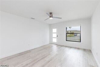 Building Photo - 2722 SW 54th Terrace