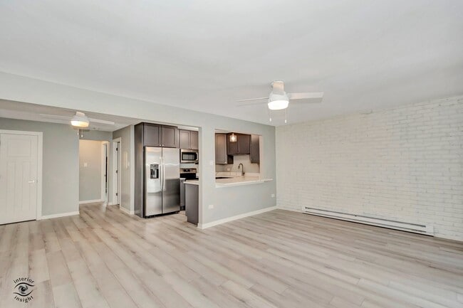 Foto del edificio - 7302 Blackstone Ave