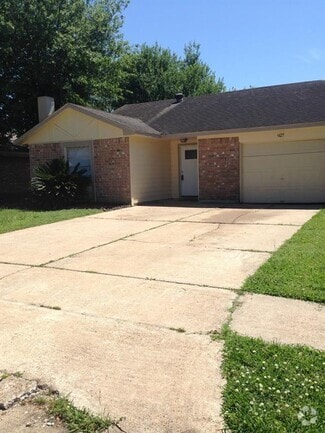 Building Photo - 927 Three Forks Dr