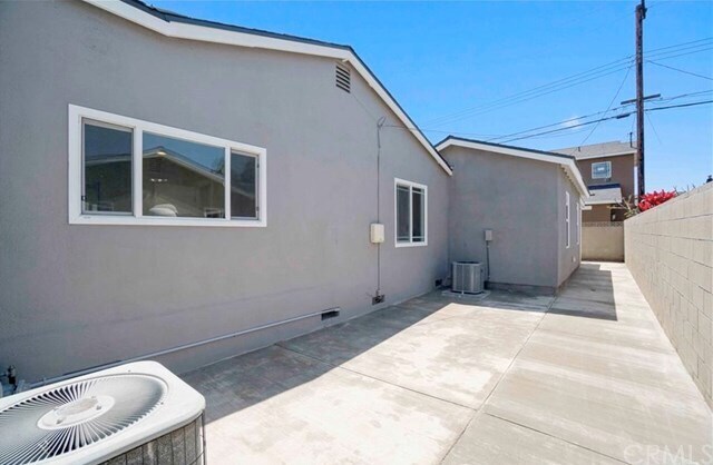 Foto del edificio - 16341 Galaxy Dr