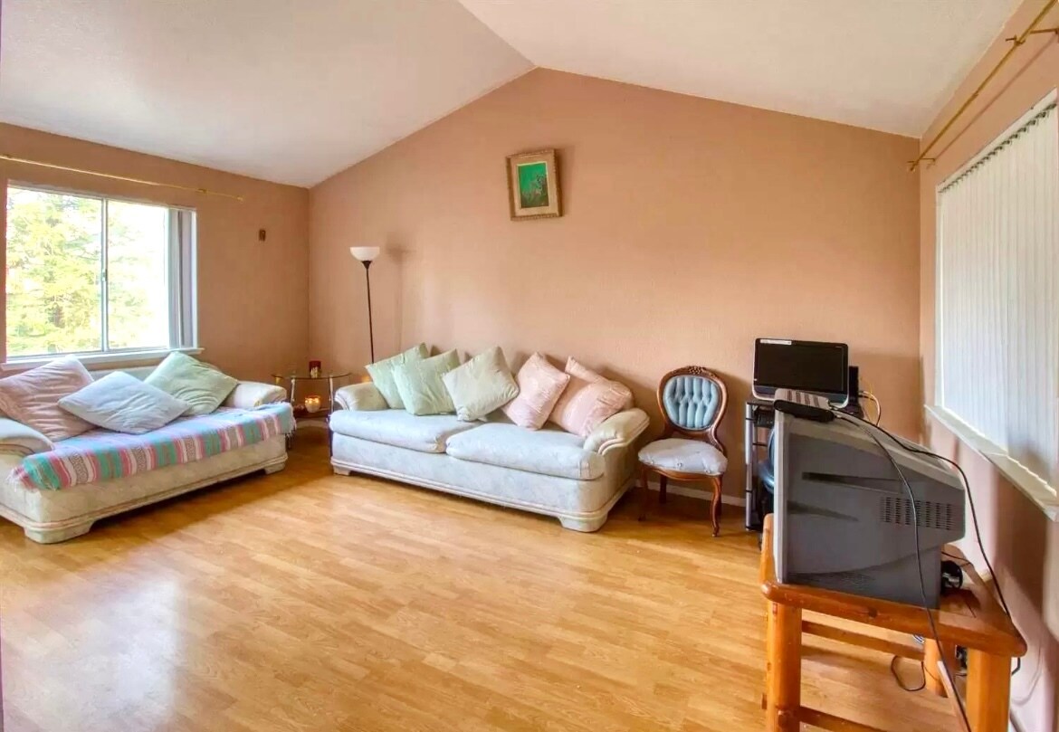 Photo - 9127 Newhall Dr (Sacramento, CA)