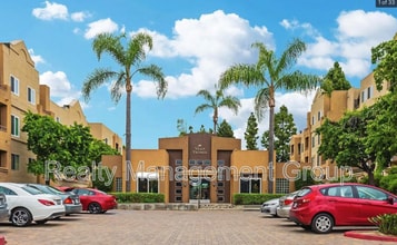 Building Photo - 3520 Lebon Dr