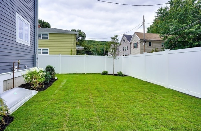 Foto del edificio - 24 Grant Ave