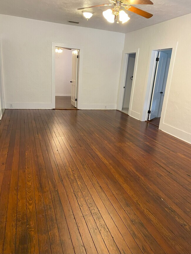 Foto del edificio - 311 SW 3rd Ave