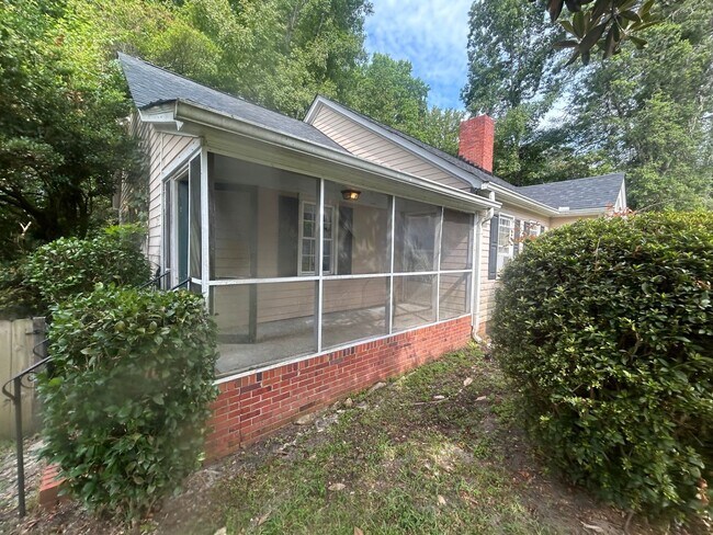 Building Photo - 1717-A Kennedy Drive