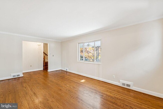 Foto del edificio - 5203 Nahant St