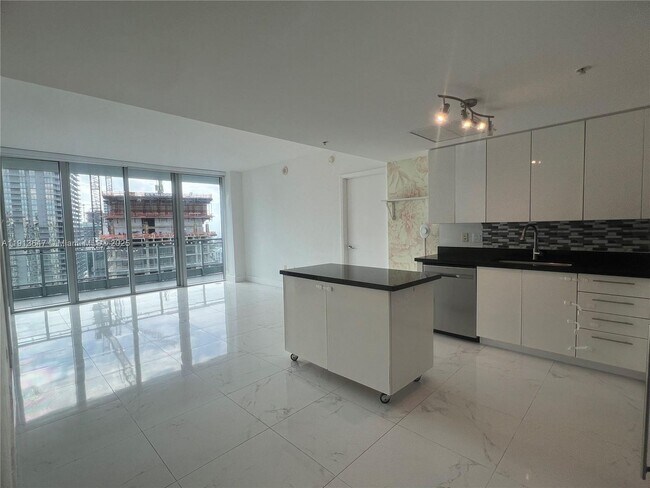 Foto del edificio - 92 SW 3rd St