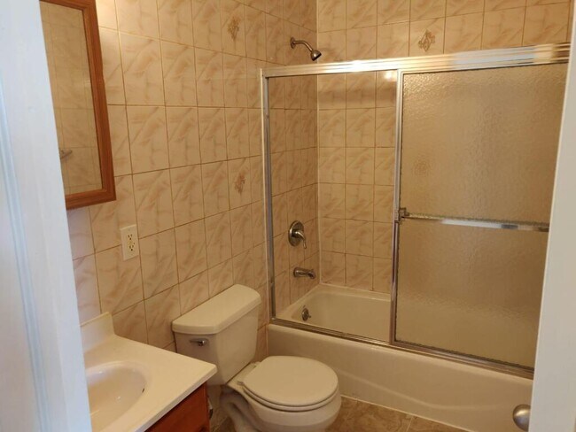 Foto del edificio - 130 Bay 53rd St