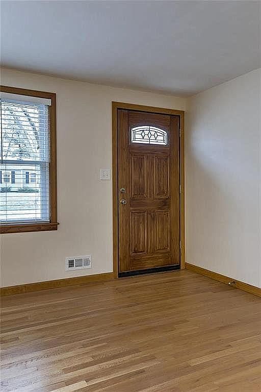 Building Photo - 8819 W 82nd St