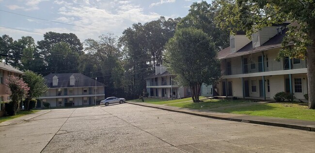 Building Photo - 1130 Wallace Dean Rd