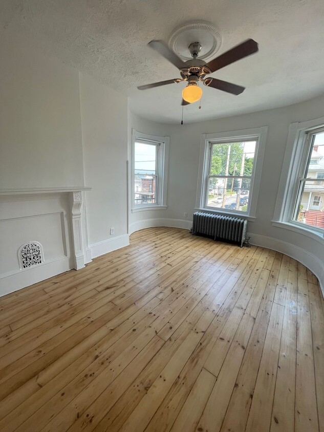 Primary Photo - 17 Liberty St WH