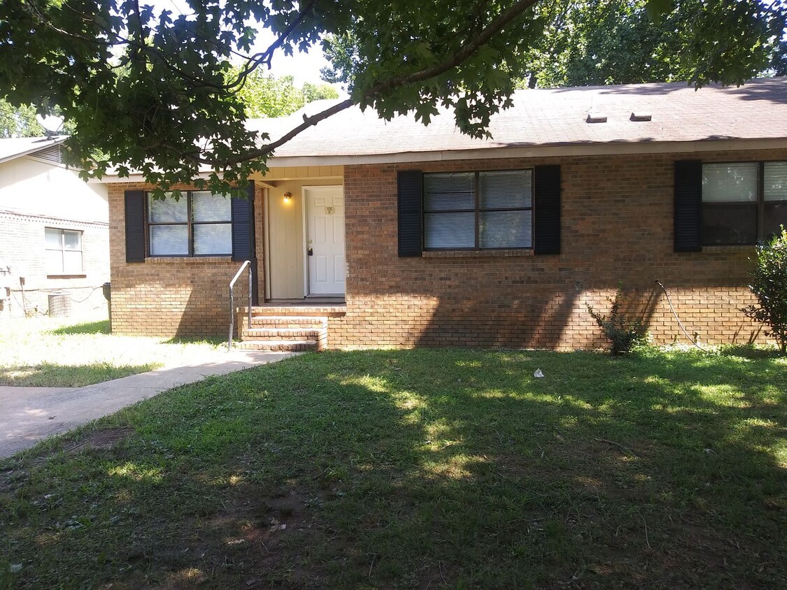 418 Hargrove St Duplex Apartment for Rent in Athens, AL