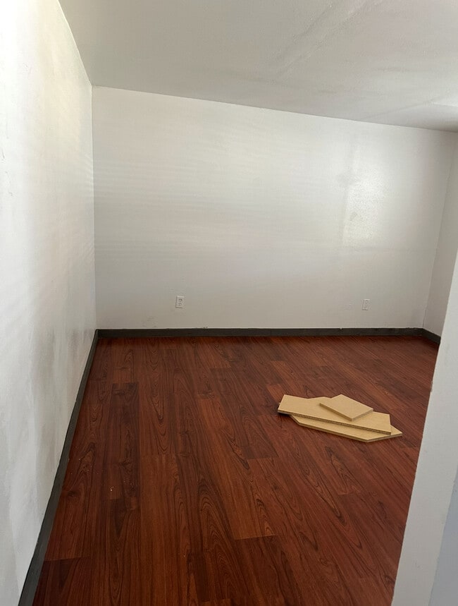 Building Photo - 2907 S 2910 W