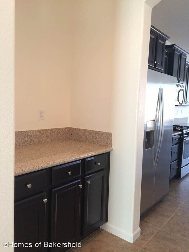 Building Photo - 4 br, 2 bath House - 6008 Moonstone Peak Dr