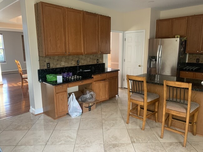 Foto del edificio - 805 Anna Ln