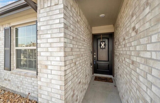 Foto del edificio - 3011 Azalea Pt