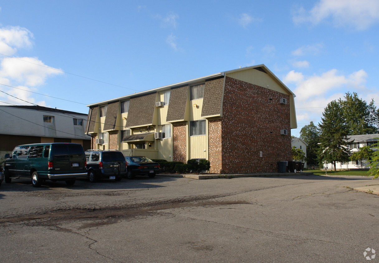 Building Photo - 5725 Orchard Ct