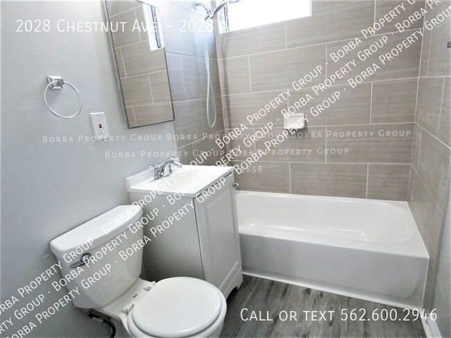 Building Photo - ***1ST MONTH RENT FREE***PETITE 2 BEDROOM/...