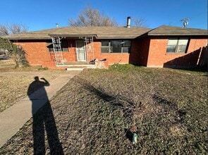 Building Photo - 5900 S Blackwelder Ave