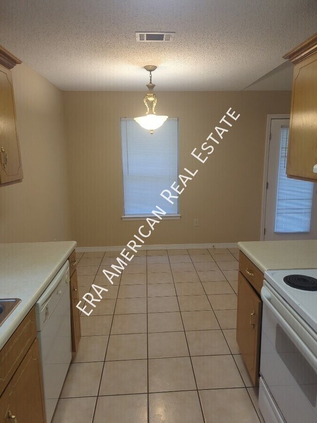 Foto del edificio - 2455 Starmount Dr