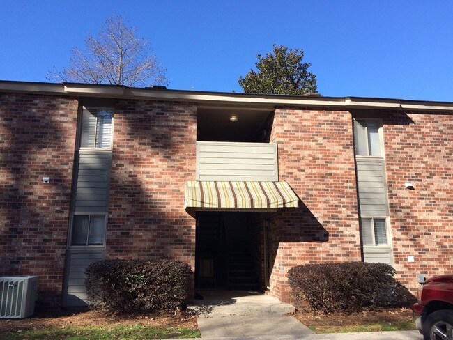 Building Photo - 611 Andrea Ln