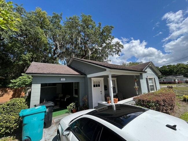 Photo - 111 S Lawsona Blvd (Orlando, FL) House