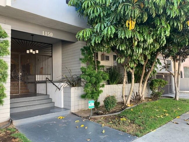 Foto del edificio - 1.0 bedroom in Los Angeles California 90029