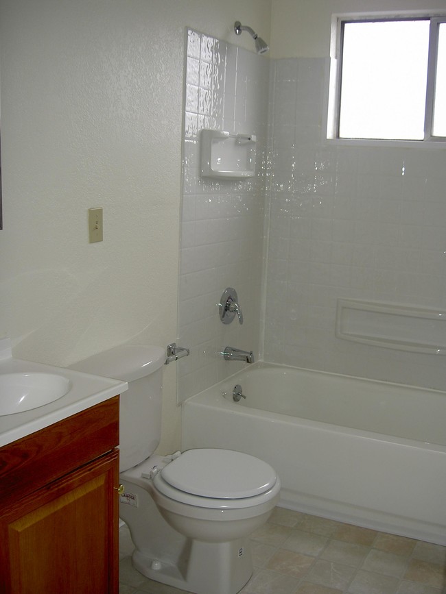 Bathroom - Dorsey Terrace Apartments