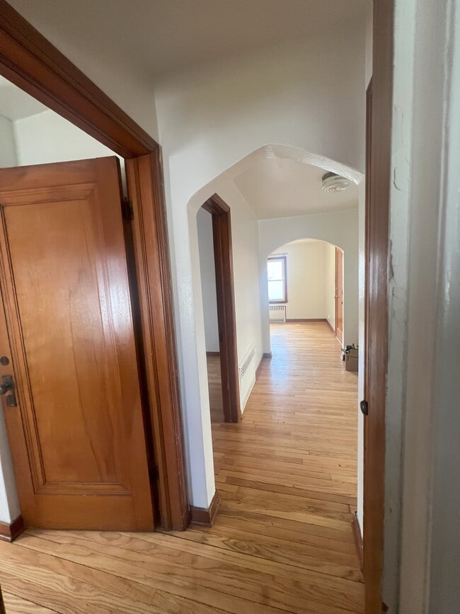 Baño hacia Living - 2009 Carey Ct