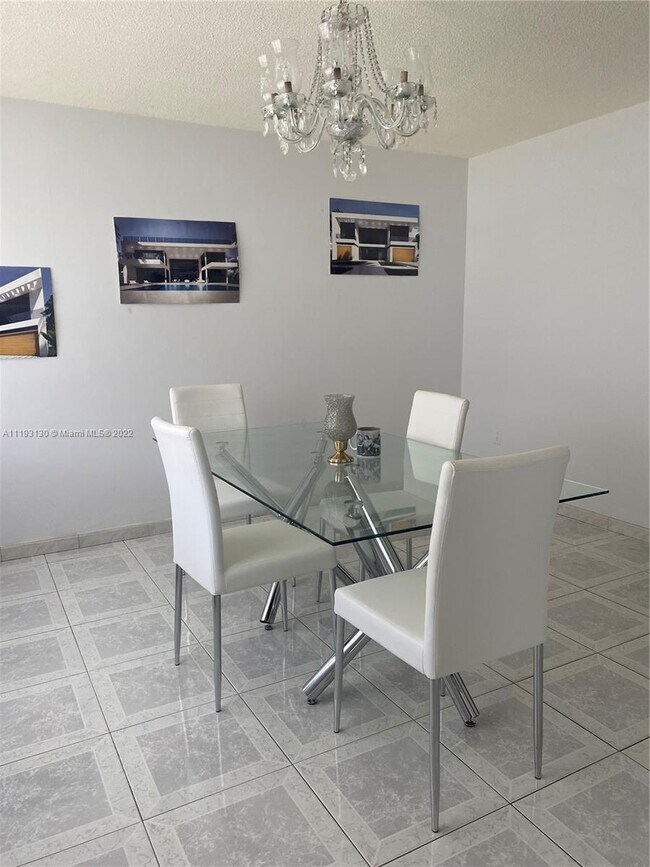 Building Photo - 301 186th St