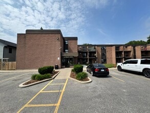 Building Photo - 130 Sheldon Ave