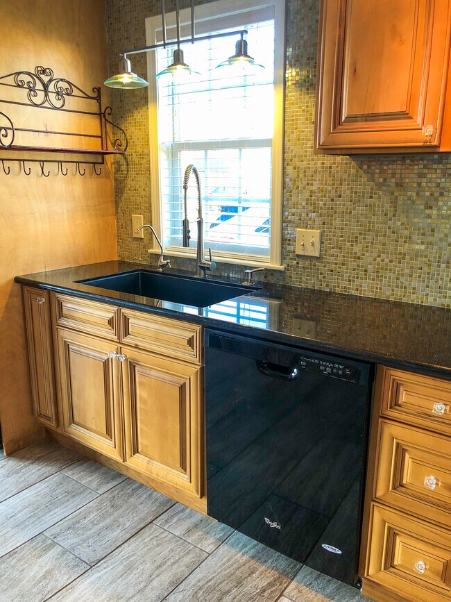 kitchen - large sink + dishwashe - 3200 S Van Buren St