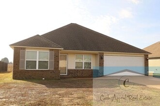Building Photo - 3909 Saddlecrest Dr