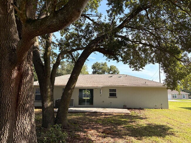 Building Photo - Charming Rental Home in Northwest Ocala – Comfort, Convenience & Value!
