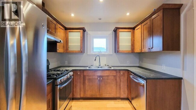 Photo du bâtiment - 978 E 37th Ave