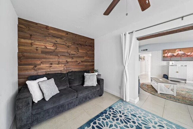 Foto del edificio - 295 Spruce Ave