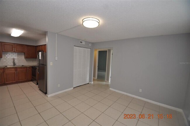Building Photo - 2207 Irene St