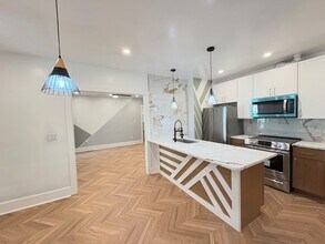 Building Photo - 7122 Card Ln