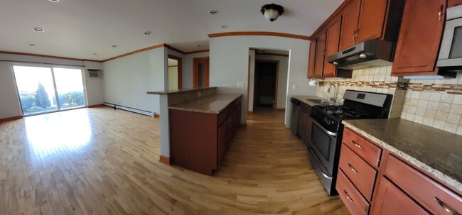 Foto del edificio - 8901 N Western Ave