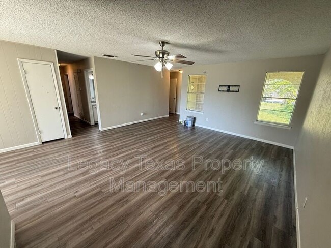 Building Photo - 1507 McAnear St