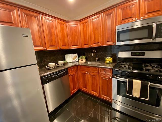 Foto del edificio - 325 Brook Ave