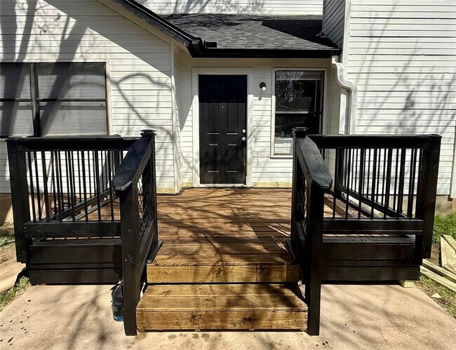 Foto del edificio - 3003 Jadewood Ct