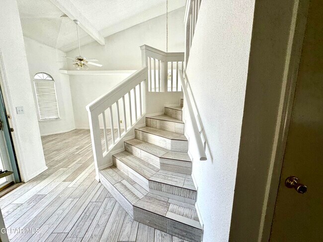 Foto del edificio - 10925 Loma De Luz Pl