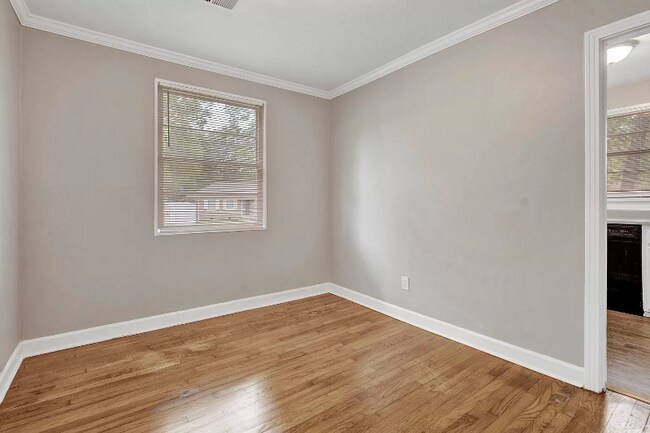 Building Photo - 4194 Dunn Ave
