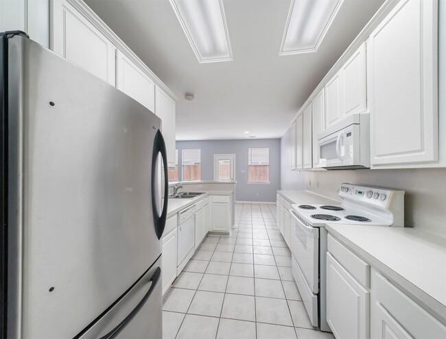 Foto del edificio - 16530 Cairngrove Ln