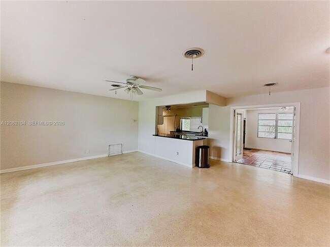 Foto del edificio - 810 NW 8th Ave