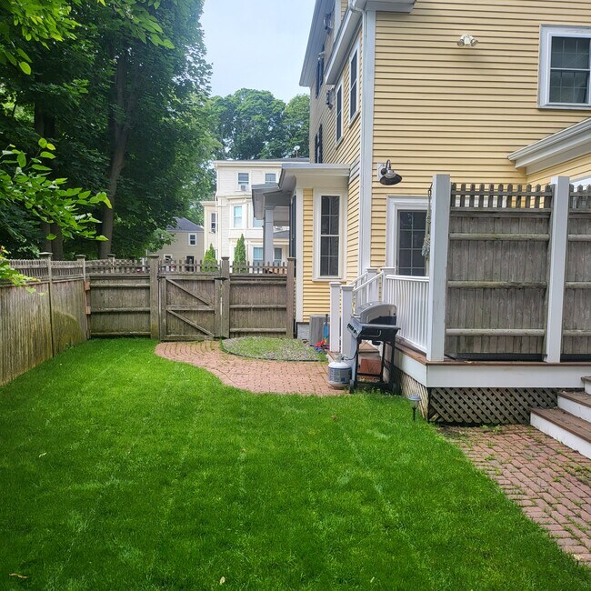 Foto del edificio - 42 B Washington St