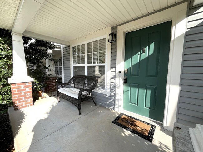 Foto del edificio - 2 Bedroom Townhome Near Lenox Village!