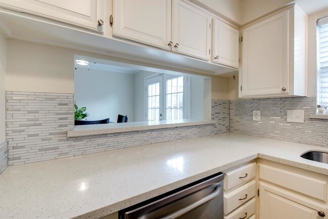 Foto del edificio - 4937 Lamonte Ln
